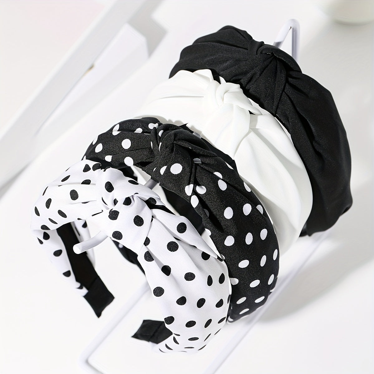 Women’s Fabric Knot Headbands - Timeless B&W Styles for Everyday Glam